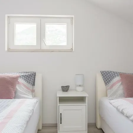 Ria Apartman *
